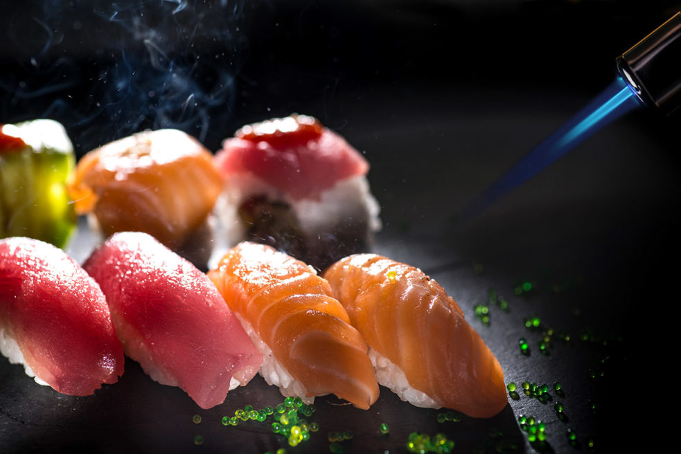 sushi / asian food
